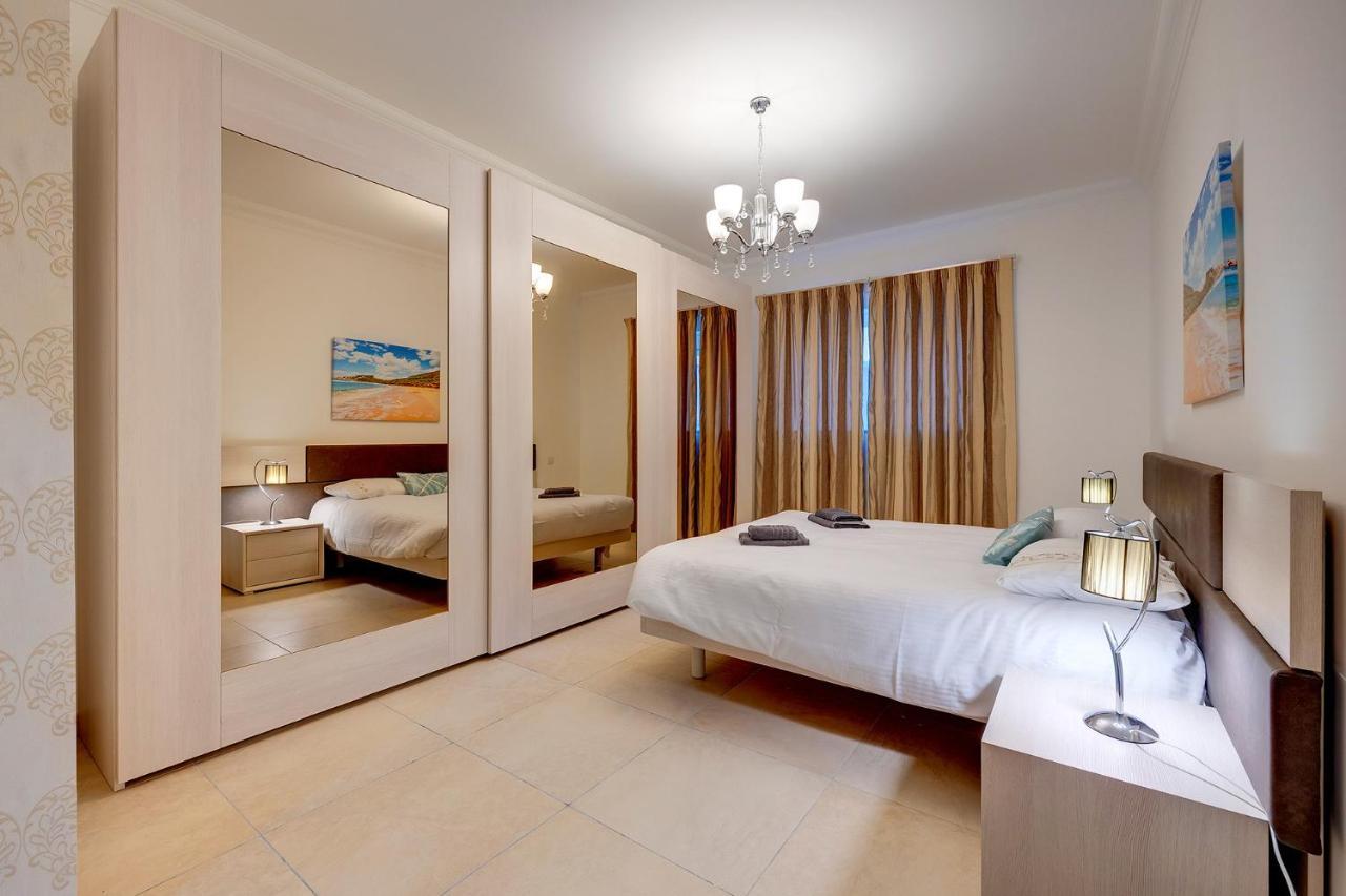 Seafront Lux Apart Inc Pool, Upmarket Area สลีมา ภายนอก รูปภาพ