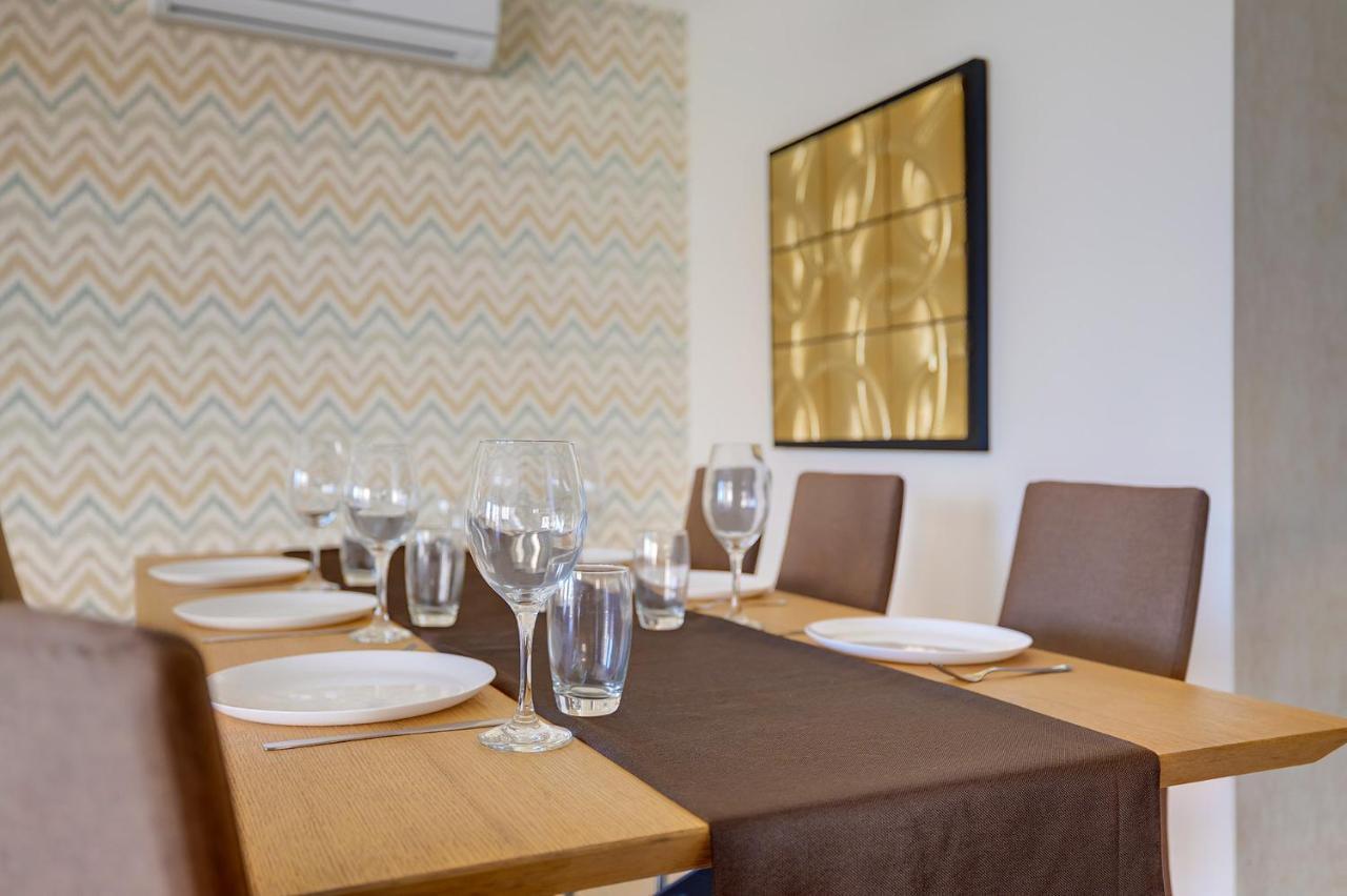 Seafront Lux Apart Inc Pool, Upmarket Area สลีมา ภายนอก รูปภาพ