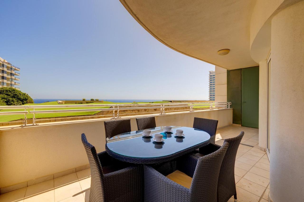 Seafront Lux Apart Inc Pool, Upmarket Area สลีมา ภายนอก รูปภาพ