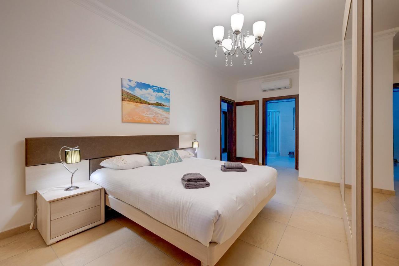 Seafront Lux Apart Inc Pool, Upmarket Area สลีมา ภายนอก รูปภาพ